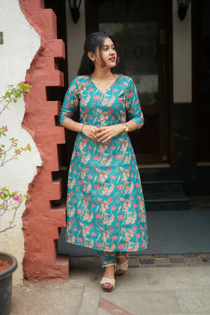 Reena Linen Kurti Set