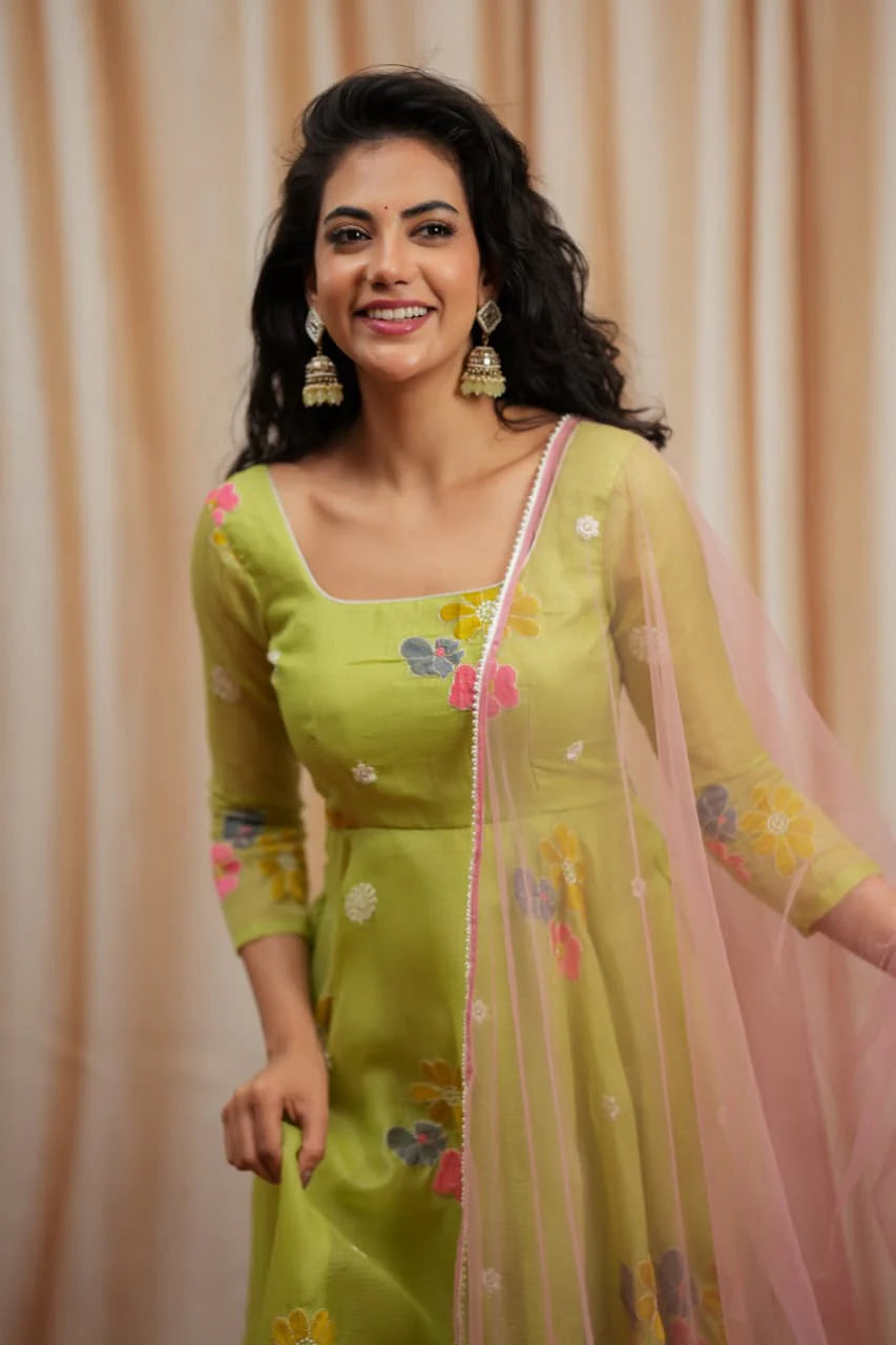 Sathya Premium Simple and Elegant Anarkali