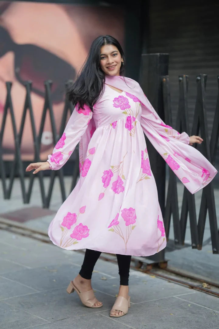 Rosy Floral Alia Cut Model