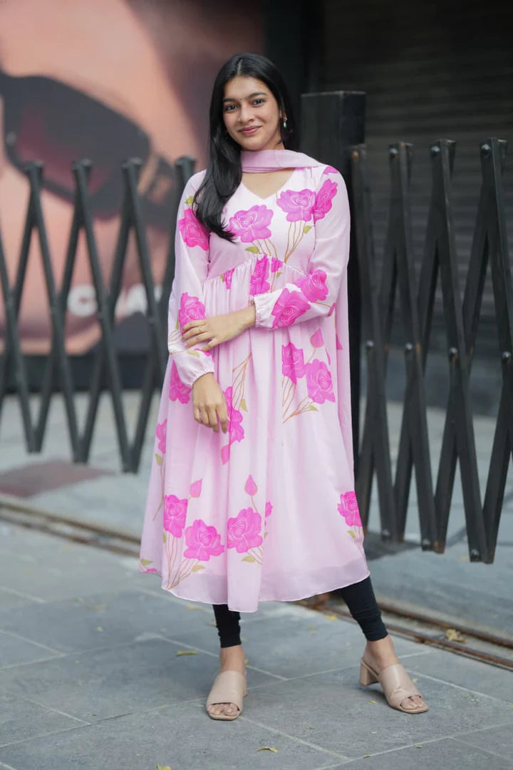 Rosy Floral Alia Cut Model